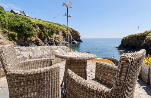 Cadgwith Cottage | Beach Cottage