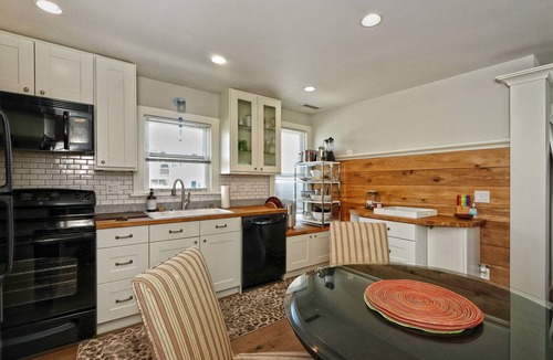 Devon Cottage | Beach cottage on private beach!