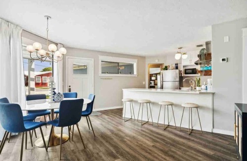 Riviera Beach Cottage | Beach cottage w/private pool & hot tub