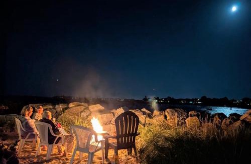 Camp Ellis House | Beach Cottage