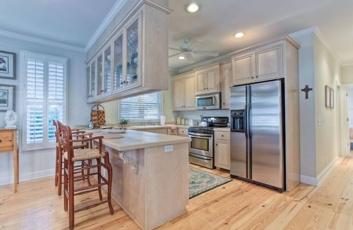 Saint Simons Island Cottage | Beach Cottage with Heated Spa & Private Pool-Pet Friendly