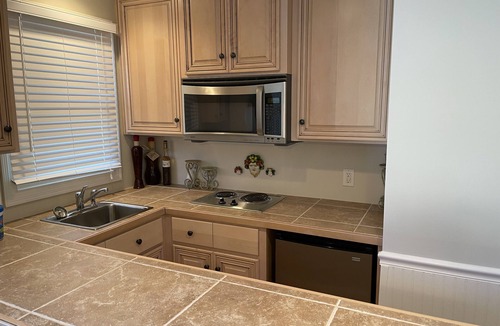 Saint Simons Island Cottage | Beach Cottage with Heated Spa & Private Pool-Pet Friendly