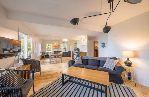 Port Ludlow House | Beach Cottage w/Water Access