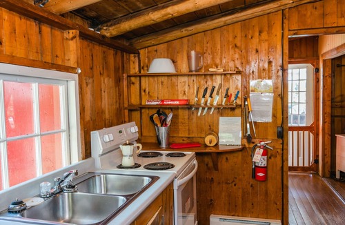 Hubbards Cabin | Beach Cottage - White Birches - Hubbards Beach