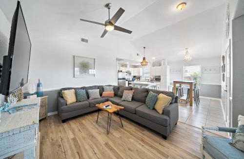 Galveston House | Beach Cottage with Soaking Pool and Outdoor Oasis