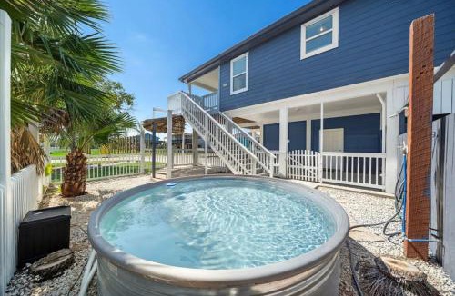 Galveston House | Beach Cottage with Soaking Pool and Outdoor Oasis