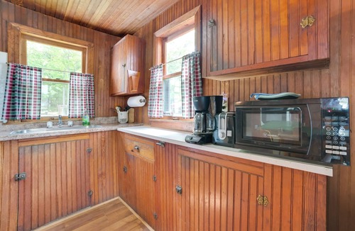 Cedarville Cabin | Beach & Dock Access! Upper Peninsula Cabin Retreat
