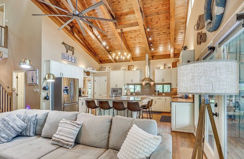 Winnsboro House | Beach & Dock: Lakefront Winnsboro Gem on 20+ Acres