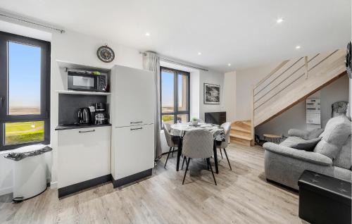 Saint-Benoit-des-Ondes Apartment | Beach Front Apartment