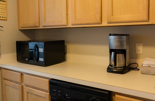 Southend Condo | Beach Front, 1st Floor Condo with Pool and Direct Beach Access