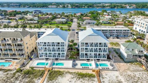 Fort Walton Beach House | Beach Front 8 BR 6 BA Pool & Hot Tub Pickleball Fun