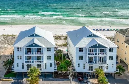 Fort Walton Beach House | Beach Front 8 BR 6 BA Pool & Hot Tub Pickleball Fun
