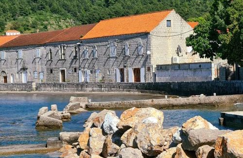 Lopud Island House | Beach front AmF Holiday Home
