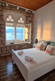 Lopud Island House | Beach front AmF Holiday Home