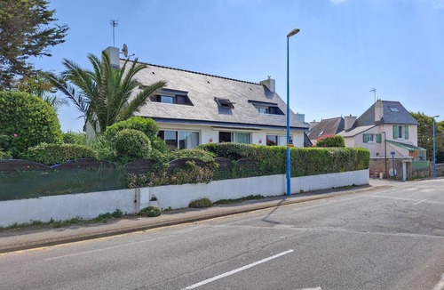 Clohars-Carnoet Apartment | Beach front apartment in Clohars Carnoet