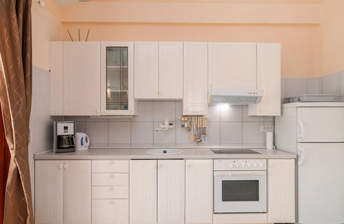 Okrug Donji Apartment | Beach front apartment in Okrug Donji