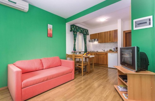 Vabriga Apartment | Beach front apartment in Tar-Vabriga with WiFi