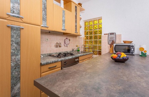 Tribulje Apartment | Beach front apartment in Malinska with WiFi