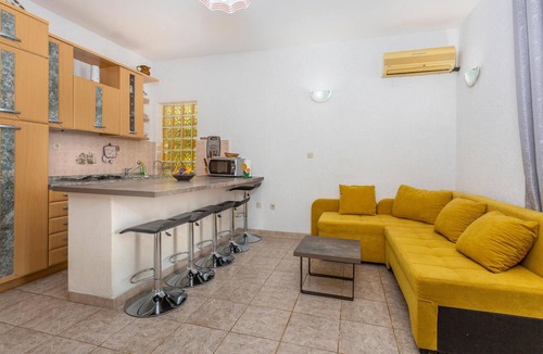 Tribulje Apartment | Beach front apartment in Malinska with WiFi