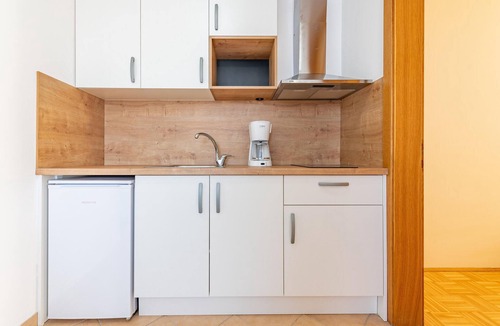 Kosljun Apartment | Beach front apartment in Kosljun with WiFi