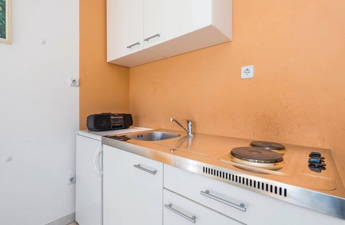 Sarsoni Apartment | Beach front apartment in Matulji with WiFi