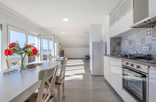 Povile Apartment | Beach front apartment in Povile with WiFi