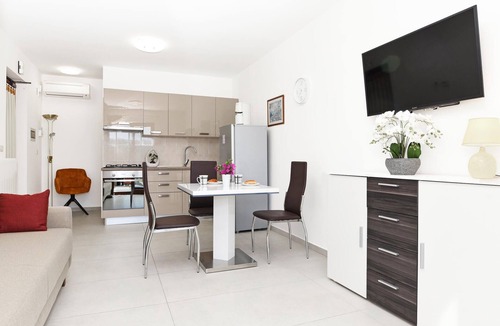 Rabac Apartment | Beach front apartment in Rabac with WiFi