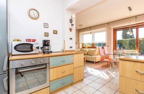 Sarsoni Apartment | Beach front apartment in Rijeka with WiFi