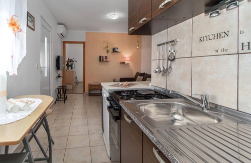 Smrika Apartment | Beach front apartment in Smrika