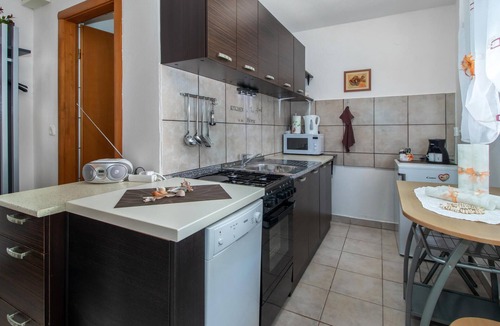 Smrika Apartment | Beach front apartment in Smrika