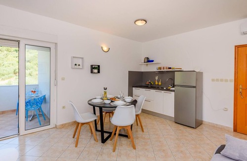 Klek Apartment | Beach front apartment in Klek