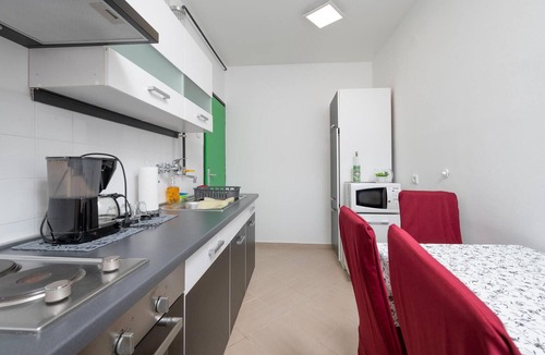 Veruda Apartment | Beach front apartment in Pula with WiFi