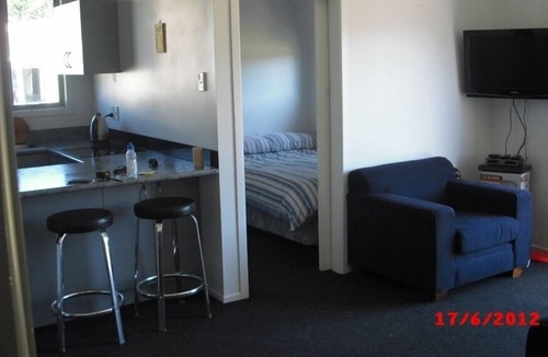 Urenui House | Beach front bach in Urenui