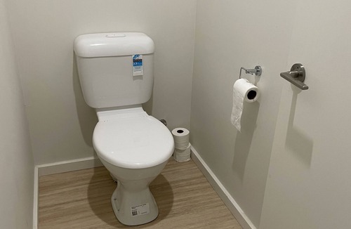 Allestree Cabin | Beach Front Cabin 3 - Two Bedroom Self Contained