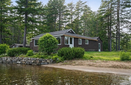 Algoma District Cabin | Beach front cottage 11 on Big Basswood Lake