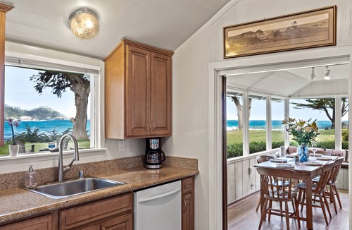 Carmel Cottage | Beach Front Cottages with Stunning Views.