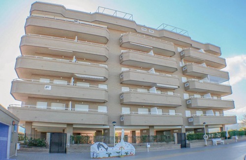 Cabanes Apartment | Beach front apartment in La Torre de la Sal