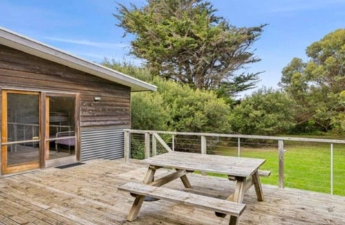 Ocean Grove House | Beach front Family House