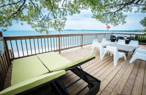 Crystal Beach House | Beach Front Family Cottage Ping Pong & Karaoke