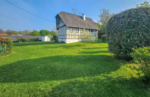 Saint-Aubin-sur-Mer House | Beach front home in Saint-Aubin-sur-Mer