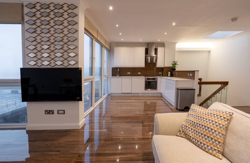 Montpelier Apartment | Beach Front Penthouse