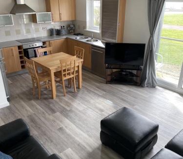 Llanelli Apartment | Beach Front Ground Floor Apartment