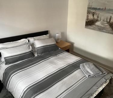 Llanelli Apartment | Beach Front Ground Floor Apartment