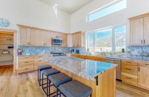 Laketown House | Beach Front Haven