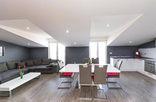 Kastel Sucurac House | Beach front home in Kastel Sucurac
