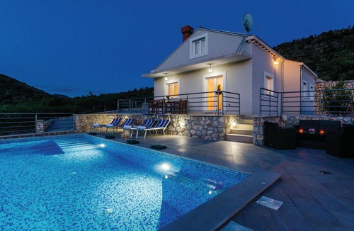 Dubrovnik House | Beach front home in Zaton Veliki