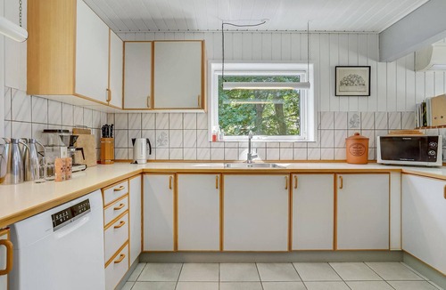 Vedelshave House | Beach front home in Asperup with sauna