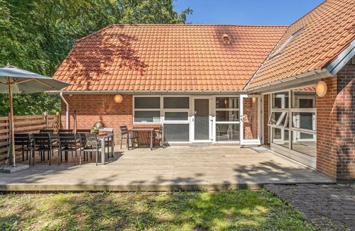 Vedelshave House | Beach front home in Asperup with sauna