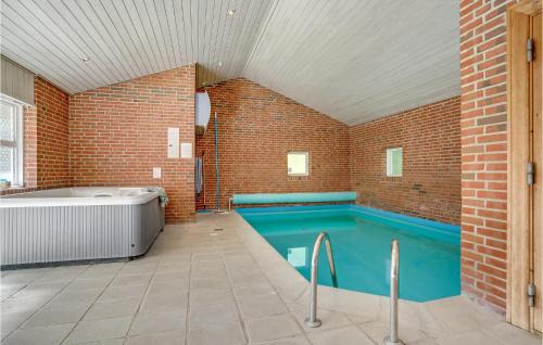 Vedelshave House | Beach Front Home In Asperup With Sauna