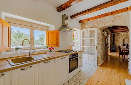 Potirna House | Beach front home in Blato
